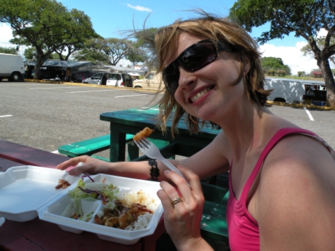 Joanna Enjoys Some Shrimp Scampi at the Swap-A-Meet
